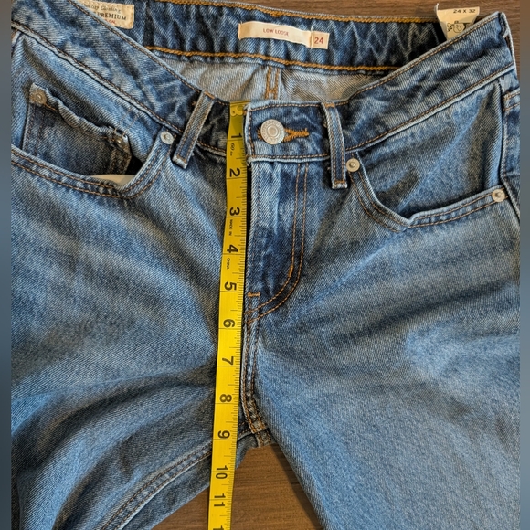 NEW Levis Low Loose Jeans - Picture 8 of 10